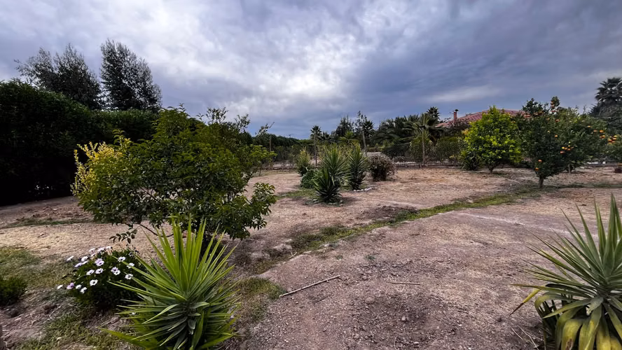 EN VENTA PARCELA EN EL CAMINO OLIVETO - CONDOMINIO PIEDRAS BLANCAS