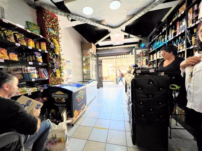 EN VENTA DE LOCAL COMERCIAL EN METRO REPUBLICA  88 MTS - Imagen 6