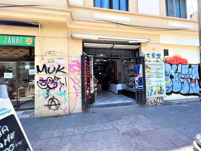 VENTA DE LOCAL COMERCIAL EN METRO REPUBLICA  88 MTS
