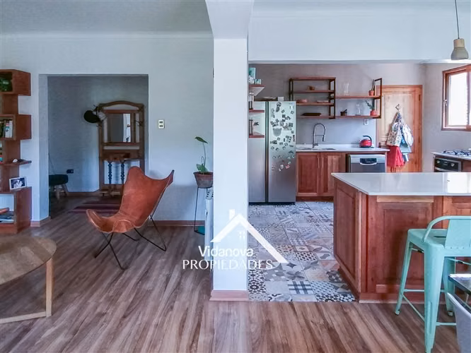 Casa Remodelada en Barrio Pucará, Ñuñoa 490 m 4D/3B