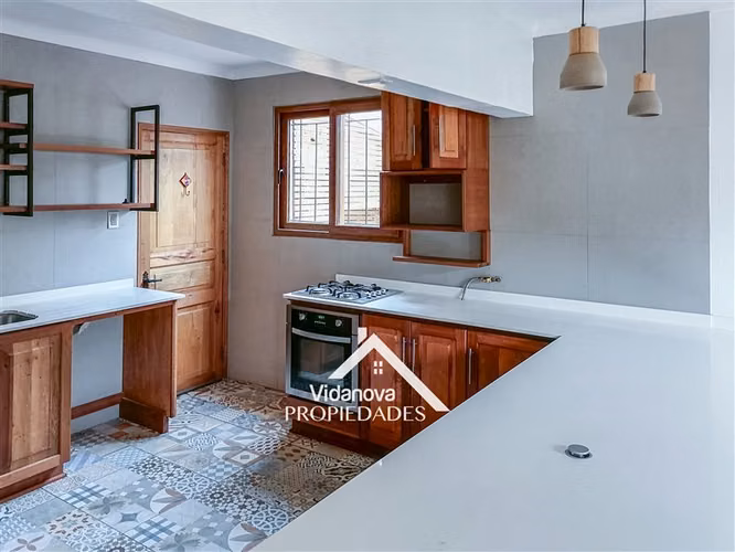 Casa Remodelada en Barrio Pucará, Ñuñoa 490 m 4D/3B
