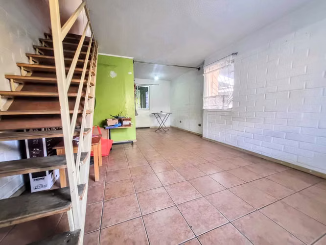 Casa aislada en psje cerrado de 2 a 3d/1bB (174293)