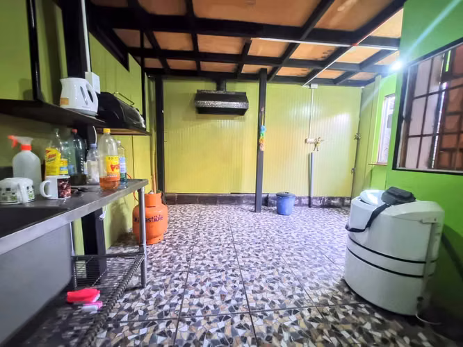 Casa aislada en psje cerrado de 2 a 3d/1bB (174293)