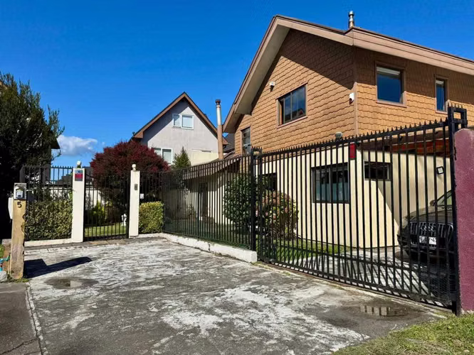 Arriendo Casa 5D 4B 2E 1 Quincho  (174307)
