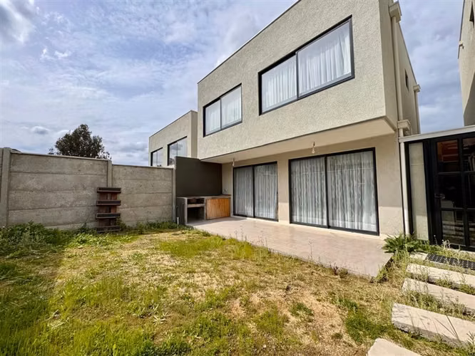 Bonita casa en venta ubicada en Quilpué