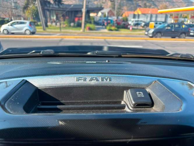 RAM 1500 LARAMIE 4X4 5.7 2022