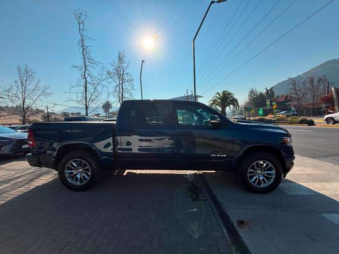 RAM 1500 LARAMIE 4X4 5.7 2022