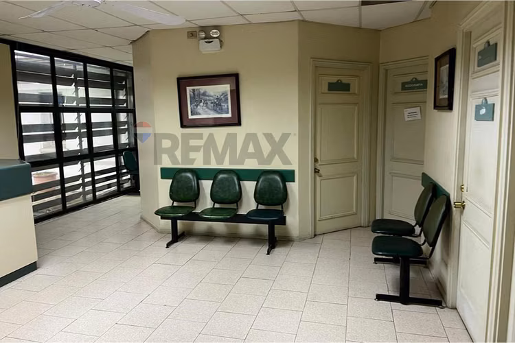 Se arrienda piso 2 clinica intermedica talca