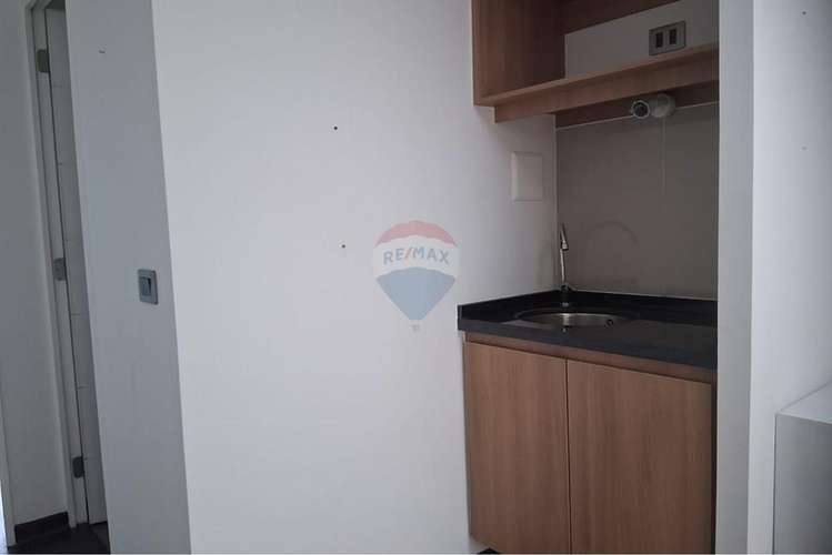 Moderna oficina en venta distrito estoril - Imagen 9