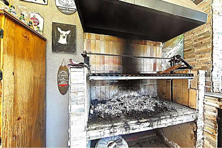 En esquina; gran quincho; el remanso de chicureo
