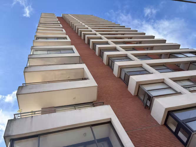 SE ARRIENDA DEPARTAMENTO JANEQUEO CON BARROS 2D 2B EST
