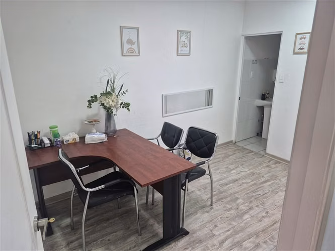 Arriendo oficina en Los Andes - Imagen 6