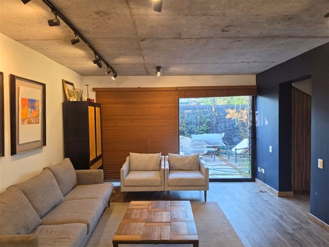 Casa Remodelada en Arriendo en Las Condes