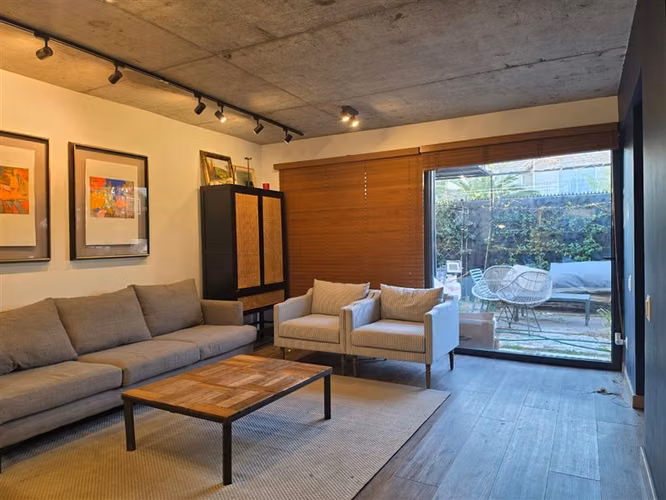 Casa Remodelada en Arriendo en Las Condes