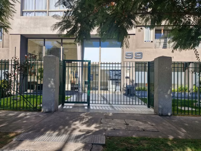 Amplio a pasos de Intermodal, Gran Avenida y Municipalidad de La Cisterna