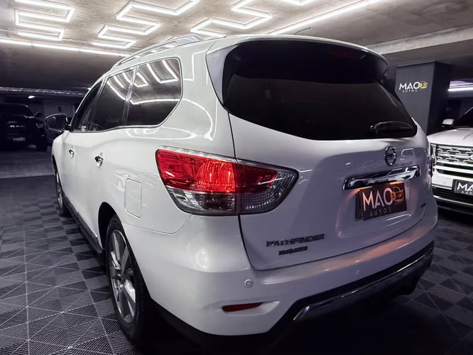 2015 NISSAN PATHFINDER 3.5 AT 4X4 EXCLUSIVE