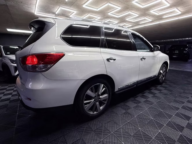 2015 NISSAN PATHFINDER 3.5 AT 4X4 EXCLUSIVE