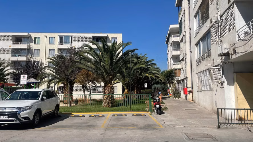 Depto cercano a Club Hipico + estacionamiento (174322)