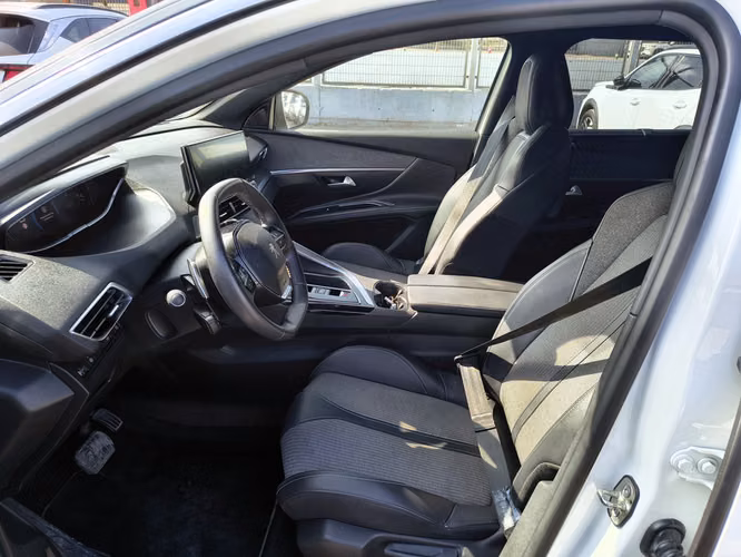 PEUGEOT 5008 2024