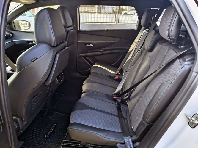 PEUGEOT 5008 2024