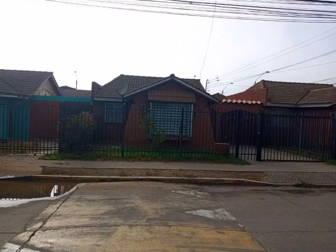 Arriendo pieza independiente a estudiante - trabajadora