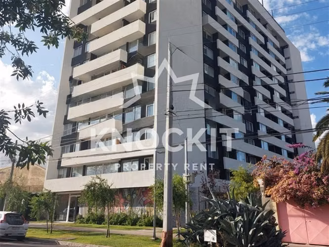Arriendo Depto Semi Amoblado 1D1B Carmen Mena 838 San Miguel
