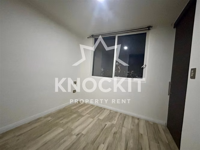 Arriendo Depto Semi Amoblado 1D1B Carmen Mena 838 San Miguel