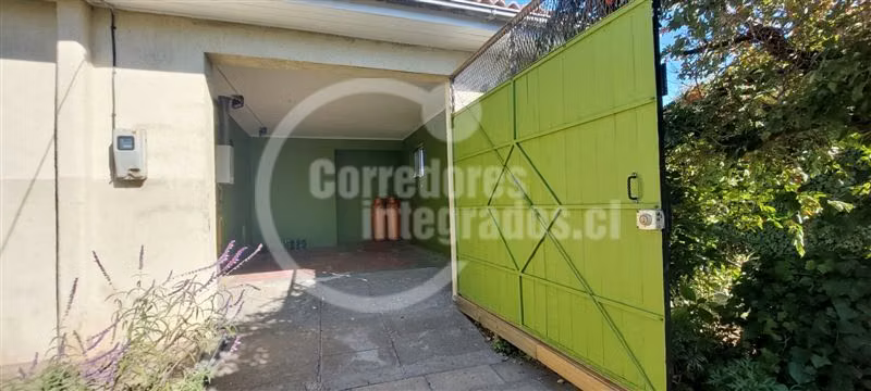 Casa en arriendo de 3 dormitorios en Santo Domingo
