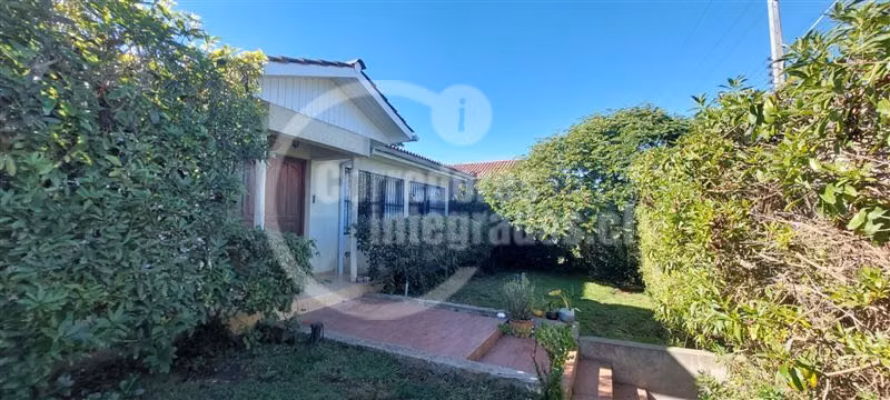 Casa en arriendo de 3 dormitorios en Santo Domingo