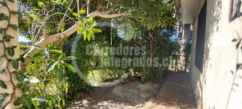 Casa en arriendo de 3 dormitorios en Santo Domingo