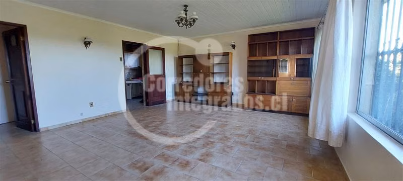 Casa en arriendo de 3 dormitorios en Santo Domingo