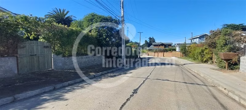Casa en arriendo de 3 dormitorios en Santo Domingo