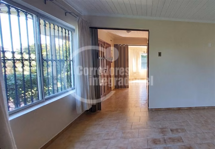 Casa en arriendo de 3 dormitorios en Santo Domingo