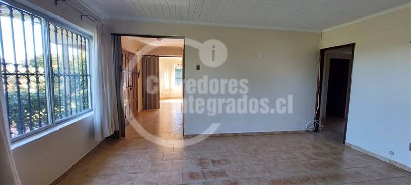Casa en arriendo de 3 dormitorios en Santo Domingo