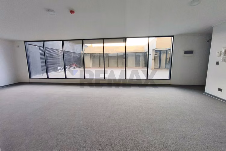 Oficina premium a pasos del metro bellavista - Imagen 2