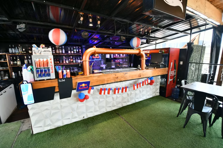 LOCAL EN VENTA FRENTE A PLAZA ARTURO PRAT
