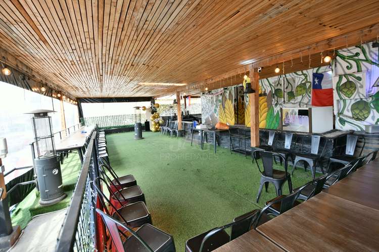 LOCAL COMERCIAL CON ARRENDATARIO FRENTE A PLAZA