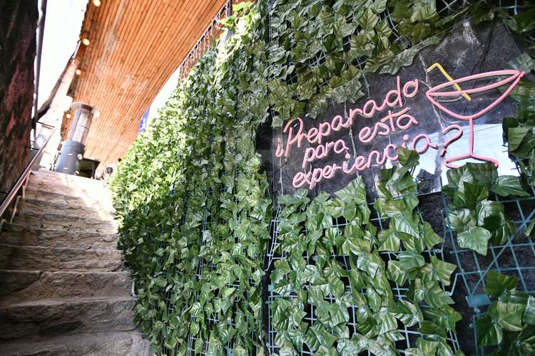 LOCAL EN VENTA FRENTE A PLAZA ARTURO PRAT