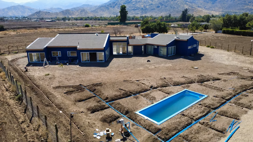 GRAN CASA EN EL EXCLUSIVO CONDOMINIO LAS BRISAS DE CHICUREO