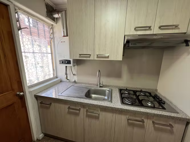 Vendo casa Villa don Ambrosio, dos dormitorios, un baño, estacionamiento. Estufa a pellet y Aire acondicionado.