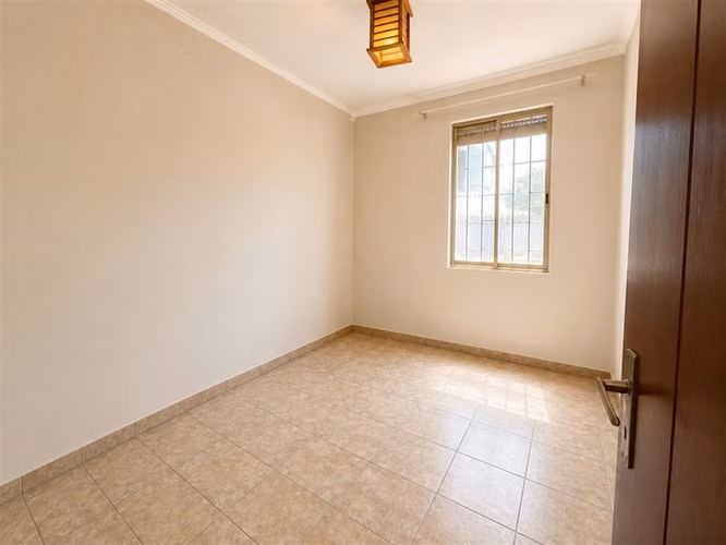 Amplia Casa Familiar 4D/2B/1E P14 Av la Florida, la Florida - Imagen 13
