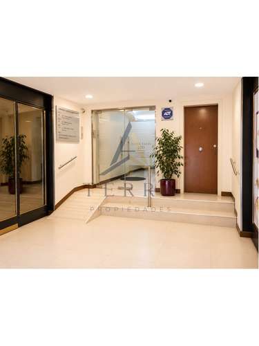 Arriendo Oficina con Excelente Conectividad (174388)