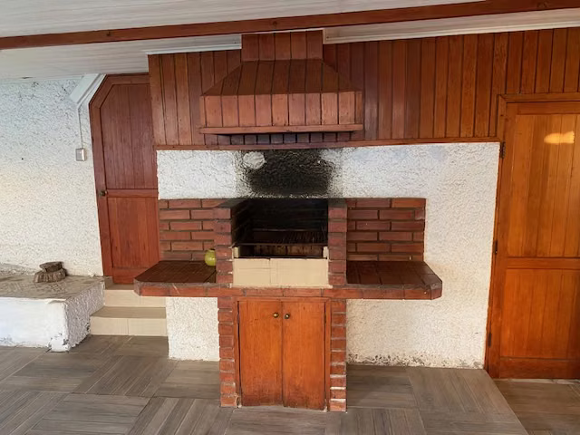 Se vende Exclusiva Casa Jardines del Sur, Áreas Verdes y Piscina.