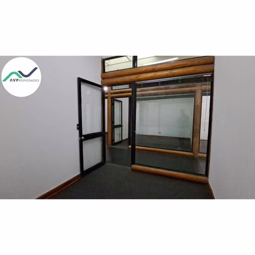 ARRIENDO AMPLIA CASA OFICINA EN BARRIO ITALIA (174396)