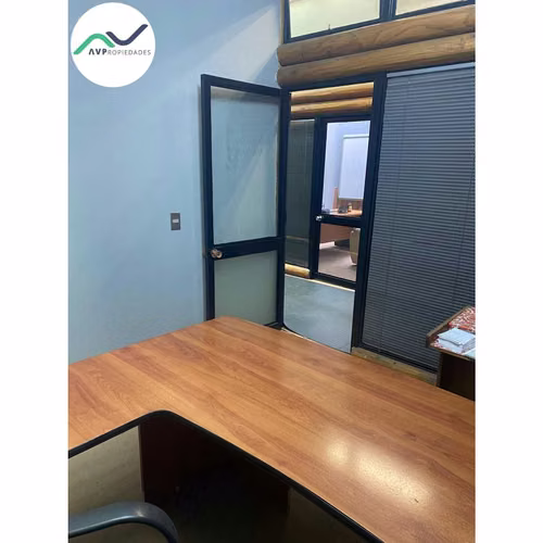 ARRIENDO AMPLIA CASA OFICINA EN BARRIO ITALIA (174396)