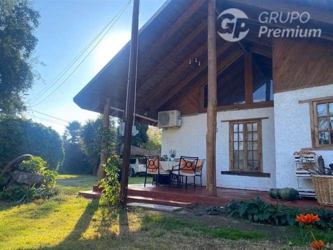 Parcela Ecuestre Consolidada con Casa y Equipamiento Complet