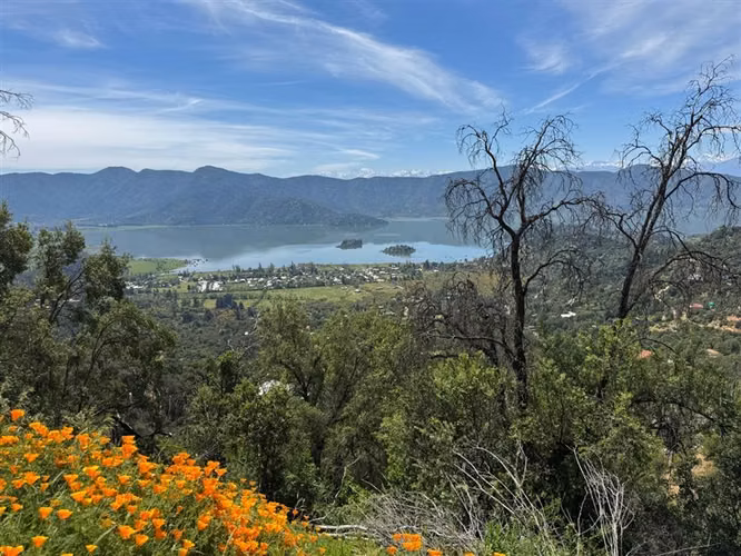 PARCELA CON MARAVILLOSA VISTA LAGUNA ACULEO EN CONDOMINIO