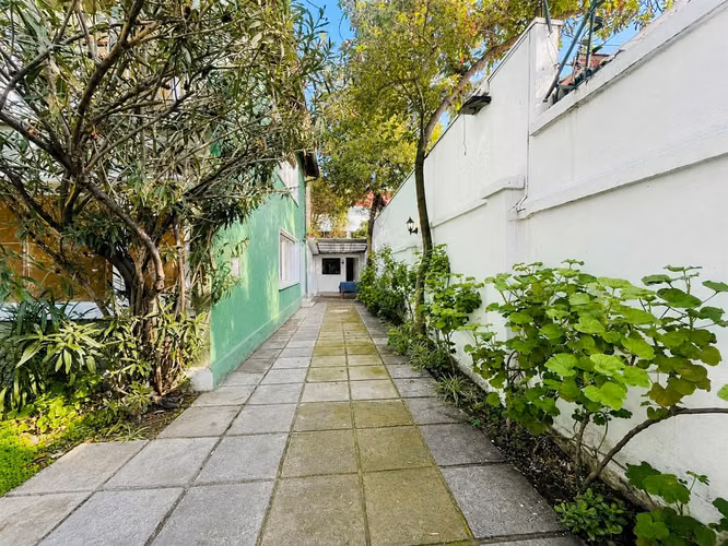CASA Amplia Casa El Gobernador con Los Conquistadores Sector Residencial