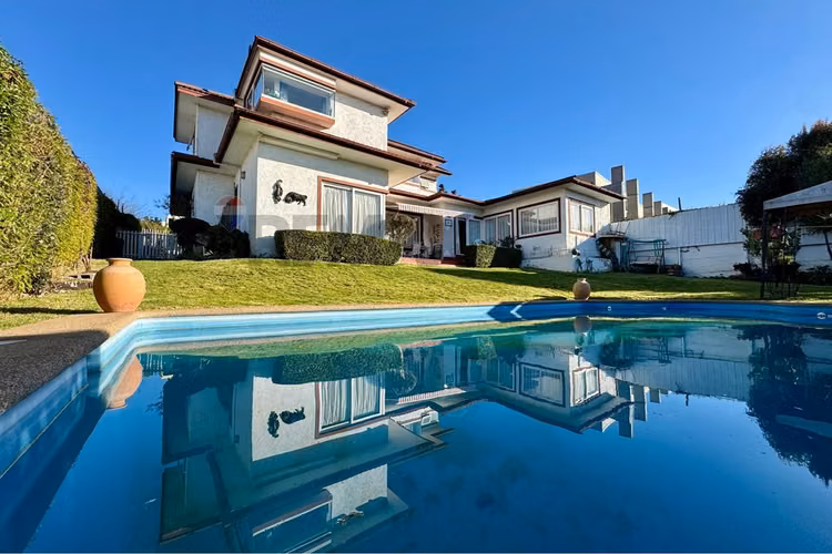 Exclusiva casa en venta, concón