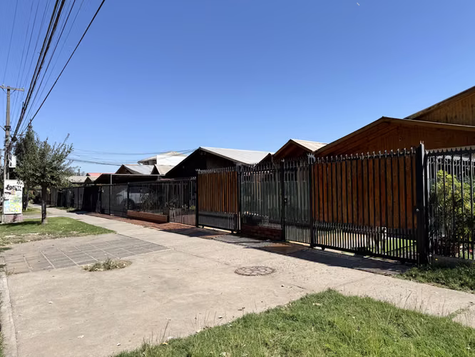 EXCELENTE CASA CON AMPLIACIÓN REGULARIZADA